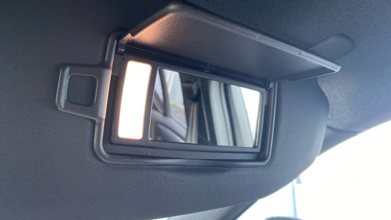 Volvo XC40 2.0 B3P Plus Dark 5dr Auto Petrol Estate